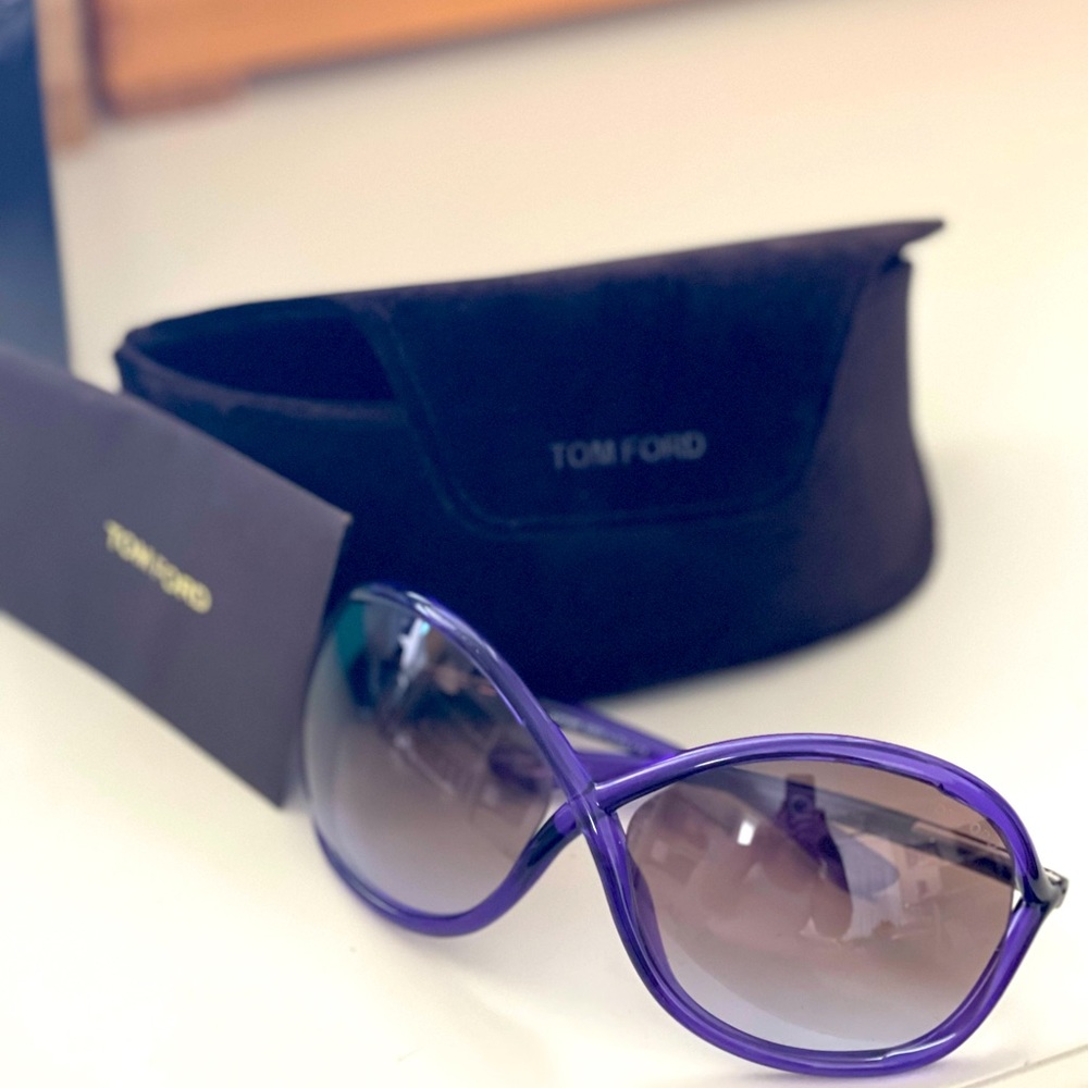 **Authentic** Whitney Tom Ford sunglasses.